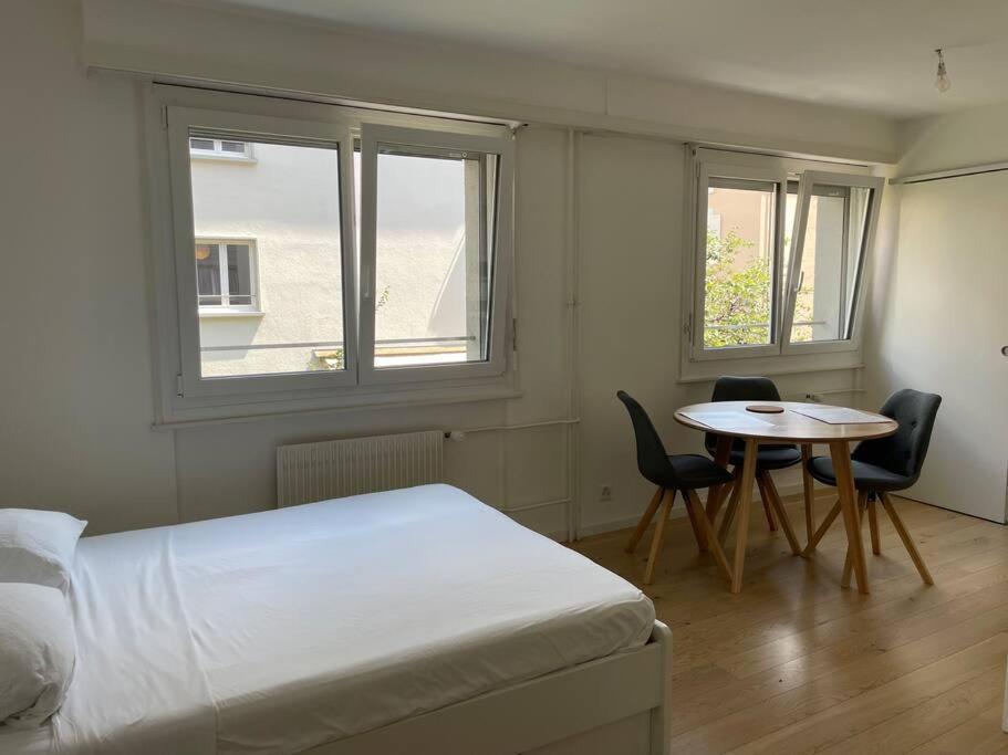 Studio Proche De La Gare ! Apartment โลซาน ภายนอก รูปภาพ