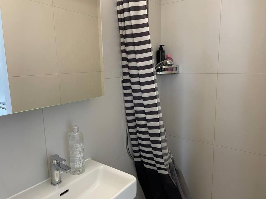 Studio Proche De La Gare ! Apartment โลซาน ภายนอก รูปภาพ